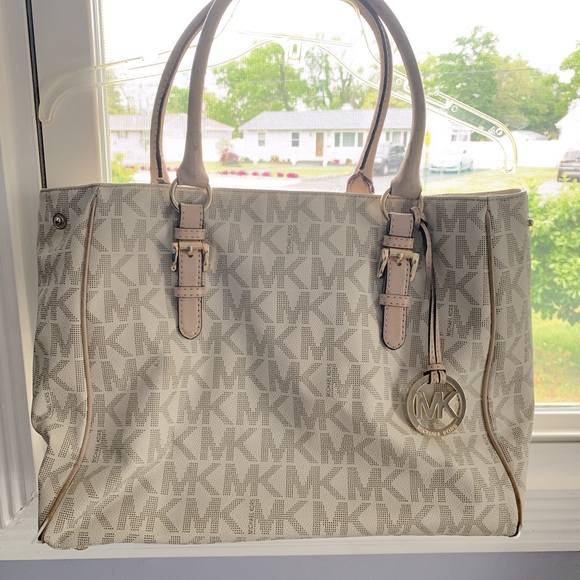 Michael Kors handbag - Picture 1 of 6